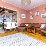Apartment Buksa